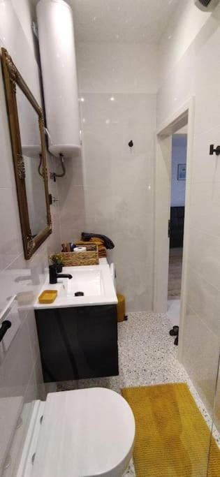 Cute Apartment Marla Art Close To Center Pula Exterior foto